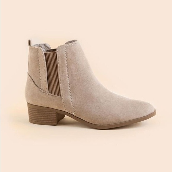 Quipid Vegan Suede Booties - Picture 5 of 13